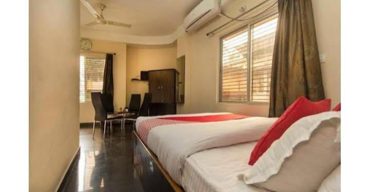 Skyline Lodge Siliguri Ngoại thất bức ảnh
